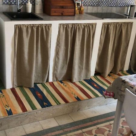 A Due Passi Dal Porto Apartment Trapani Bagian luar foto