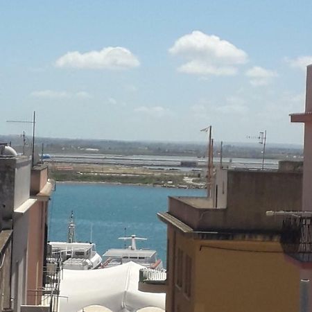 A Due Passi Dal Porto Apartment Trapani Bagian luar foto