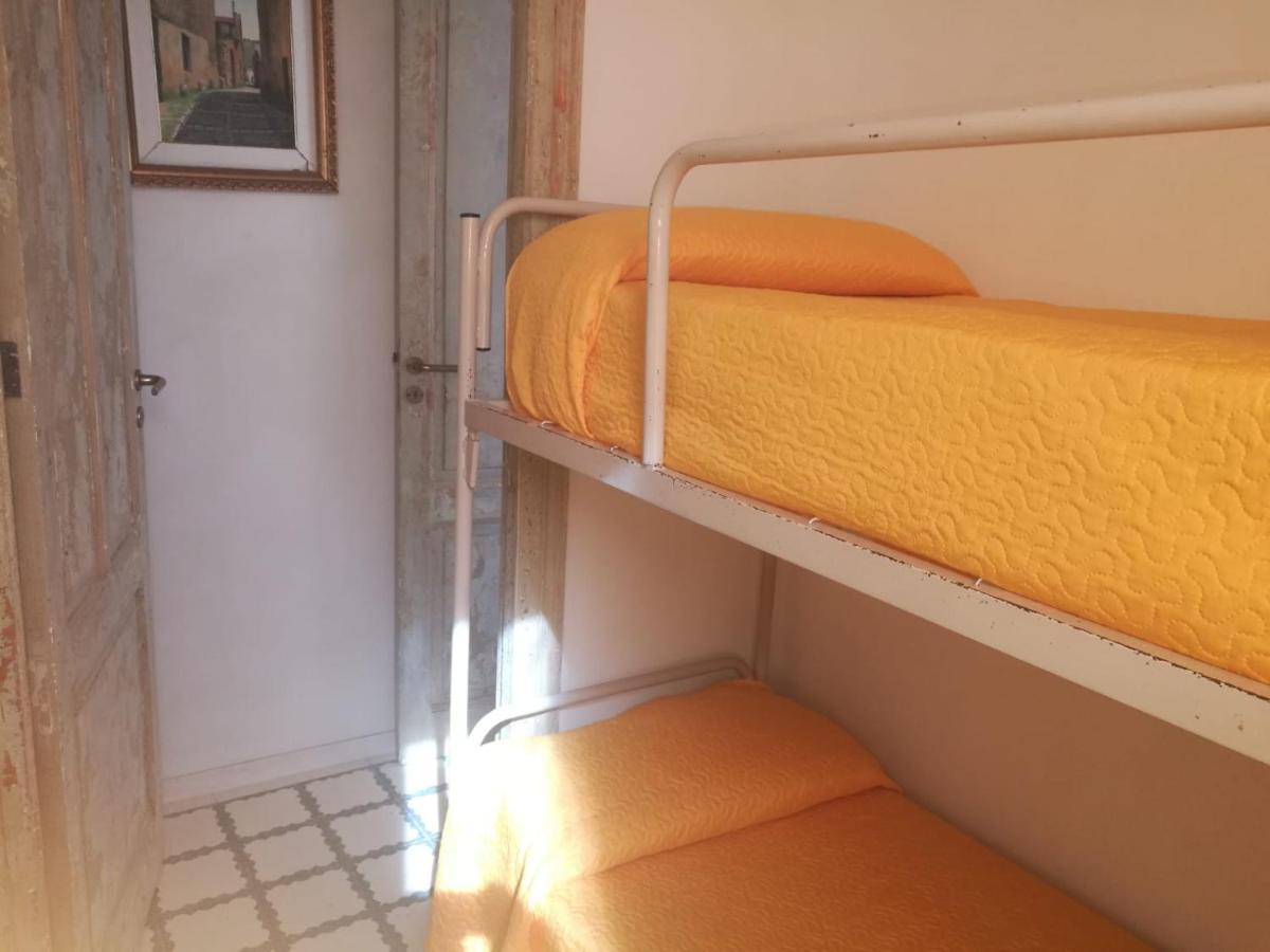 A Due Passi Dal Porto Apartment Trapani Bagian luar foto